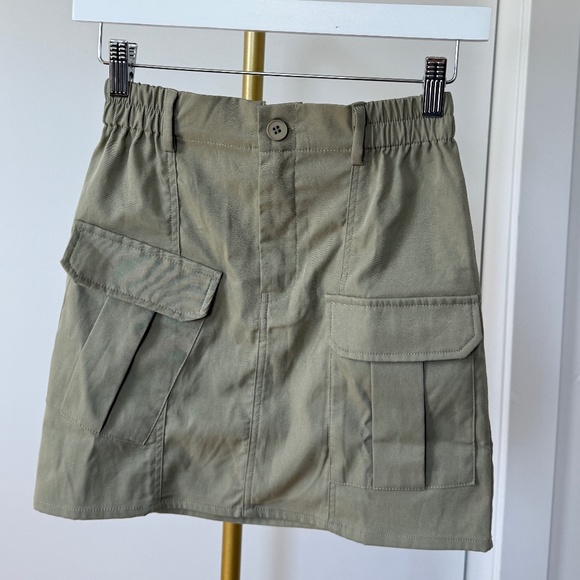 Naanaa Khaki Cargo Mini Skirt & Corset Top Set - Picture 6 of 9